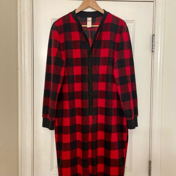 Pottery Barn Teen Red Buffalo Onesie - M/L - NWOT - Picture 4 of 6